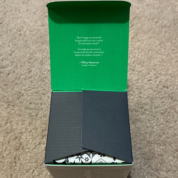 Drunk Elephant Slaai Makeup-Melting Butter Cleanser + Bamboo Booster Exfoliant - Picture 6 of 14